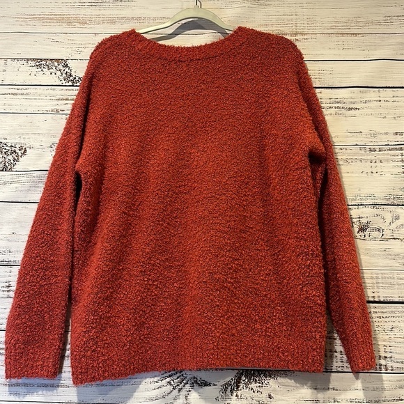 Lands'โ End Red Boucle Knit Round Neck Pullover Sweater Size L - Picture 2 of 6
